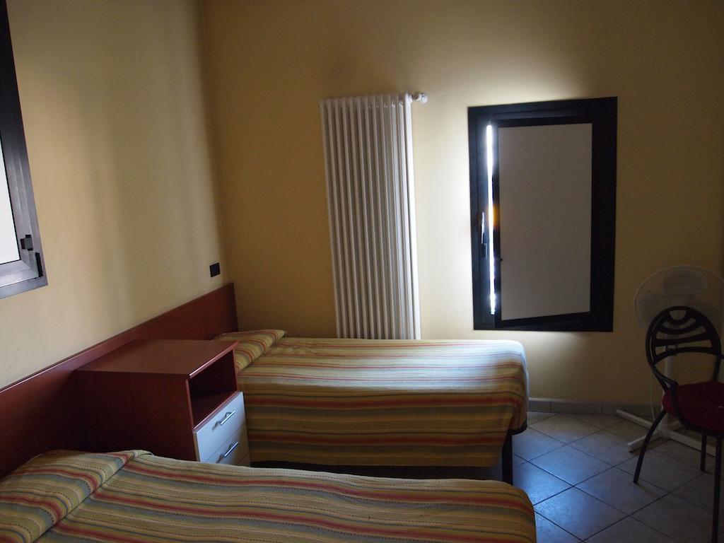 Caffetteria Dell'Angolo Hotell Borghetto Secondo Exteriör bild