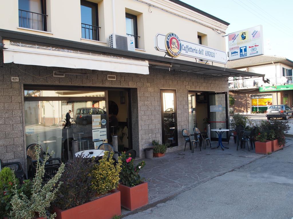 Caffetteria Dell'Angolo Hotell Borghetto Secondo Exteriör bild