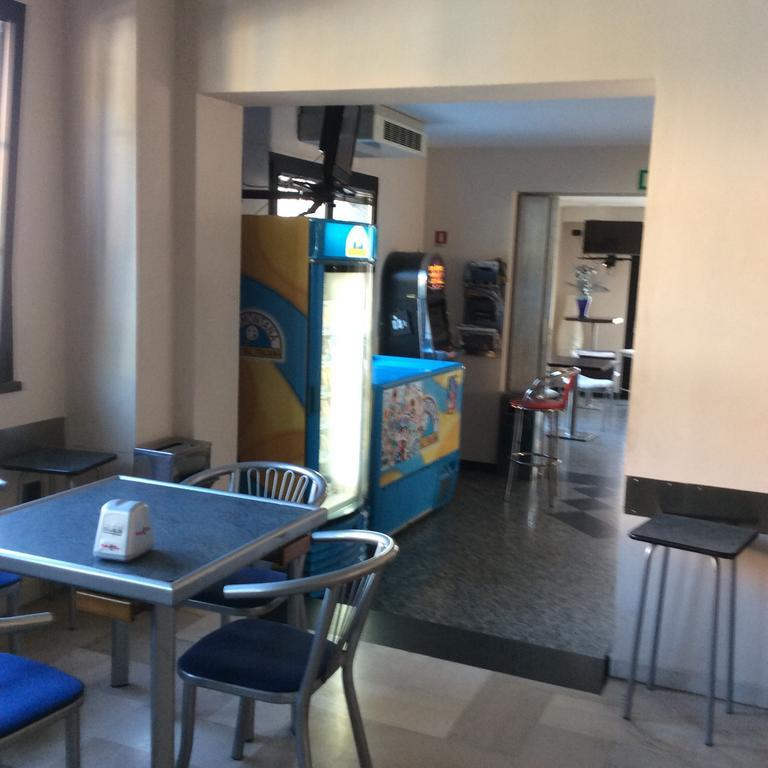 Caffetteria Dell'Angolo Hotell Borghetto Secondo Exteriör bild