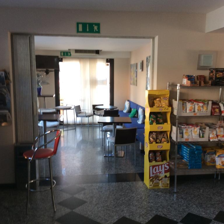 Caffetteria Dell'Angolo Hotell Borghetto Secondo Exteriör bild